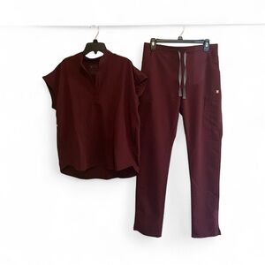 Women's Burgundy FIGS Technical collection scrub set size small